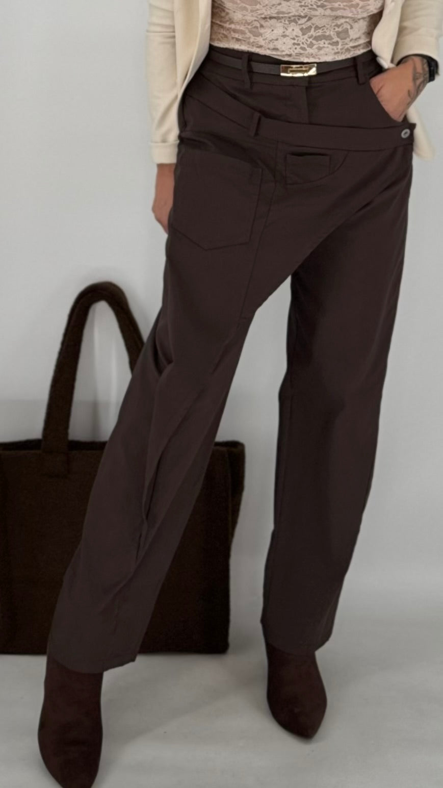 Stylische Jogpants in Wickeloptik in Braun und Schwarz