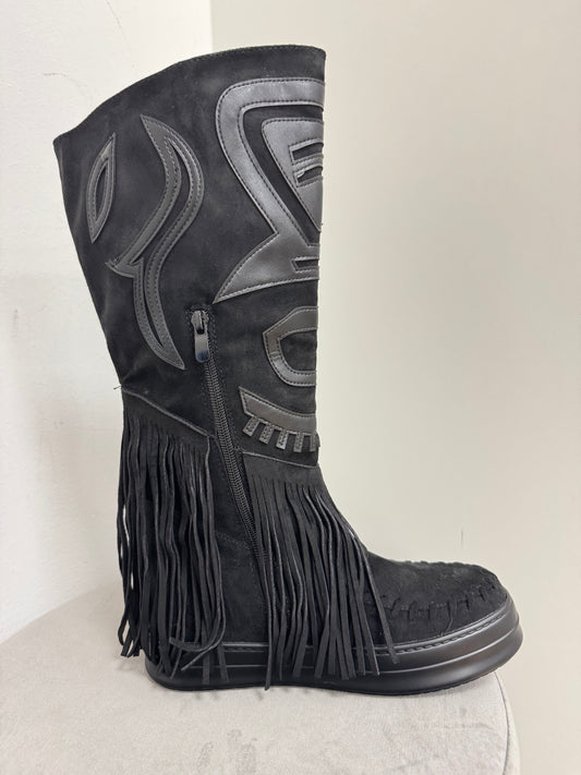 Stiefel mit Fransen D-95
