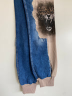 Limited Edition Patchwork-Jeans mit Tiger-Print & Kettendetail