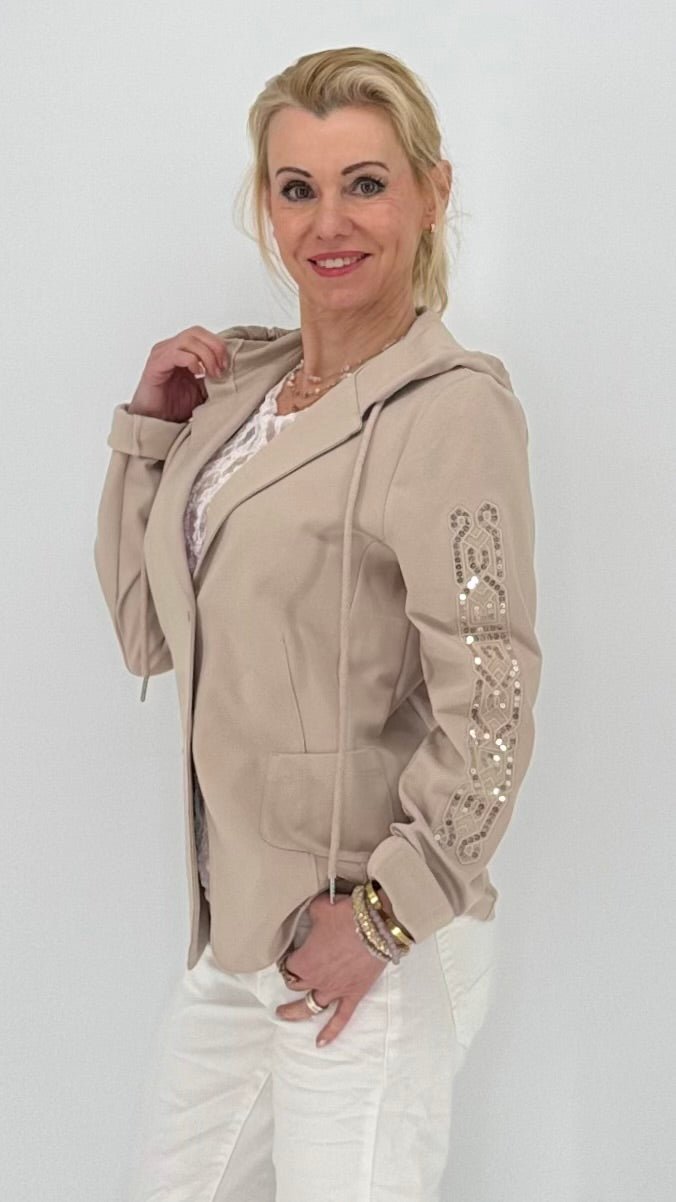 Blazer " Smily" mit Kapuze in Weiß, Schwarz, Beige - By Elena FashionBy Elena Fashion
