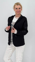 Blazer " Smily" mit Kapuze in Weiß, Schwarz, Beige - By Elena FashionBy Elena Fashion