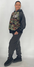 Gefütterte Sweatjacke mit Kapuze – Schwarz&Grün