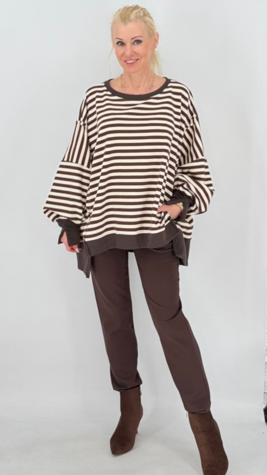 Sweatshirt gestreift, in Braun/Creme