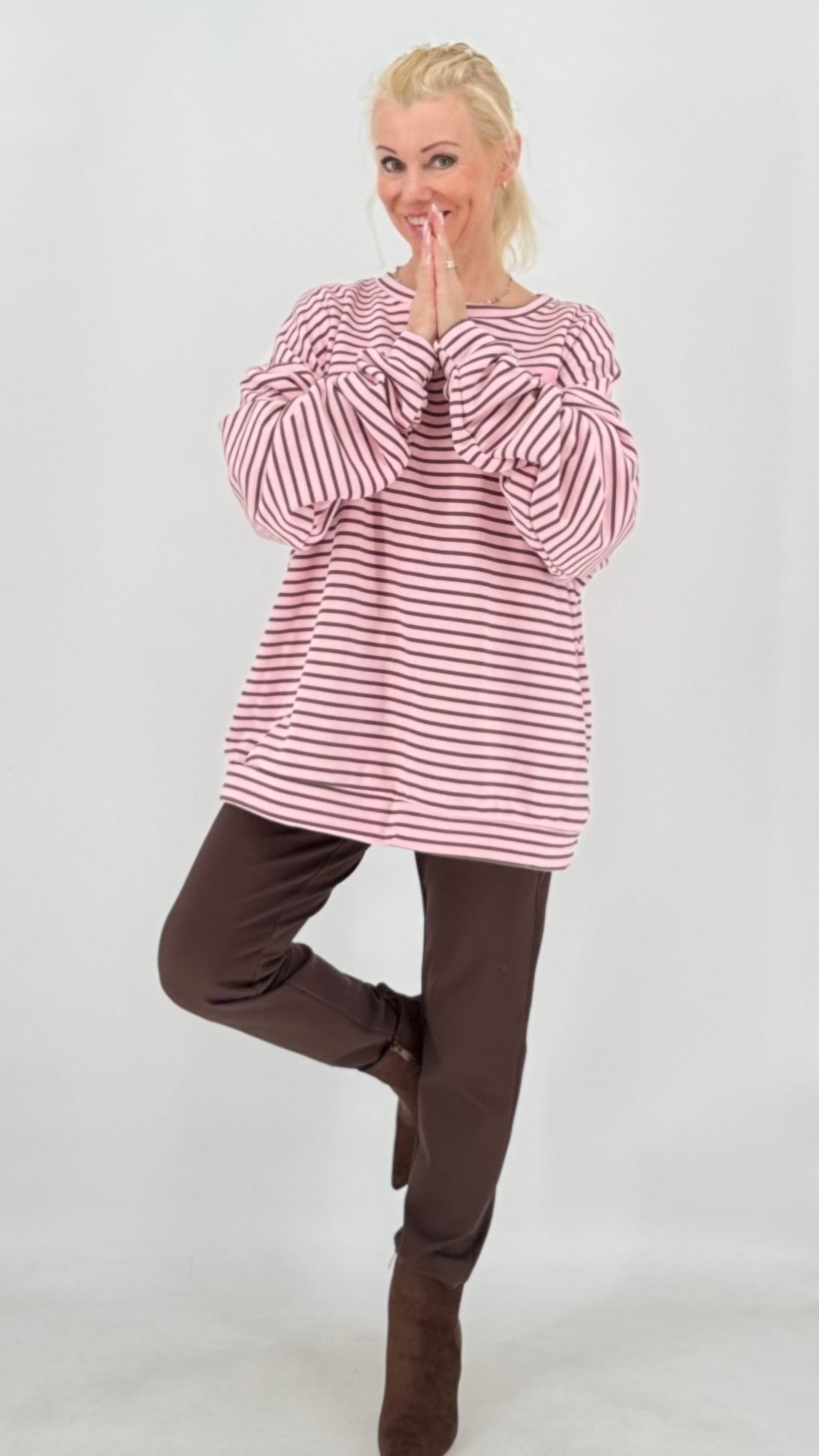 Sweatshirt in Gestreift "NAMASTE", rosa, braun