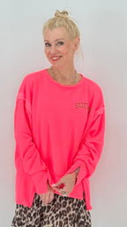 Oversize Sweatshirt Neon-Pink mit Leo-Print "SELF"