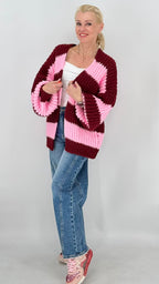 Strickjacke in Gestreift, rosa/bordo