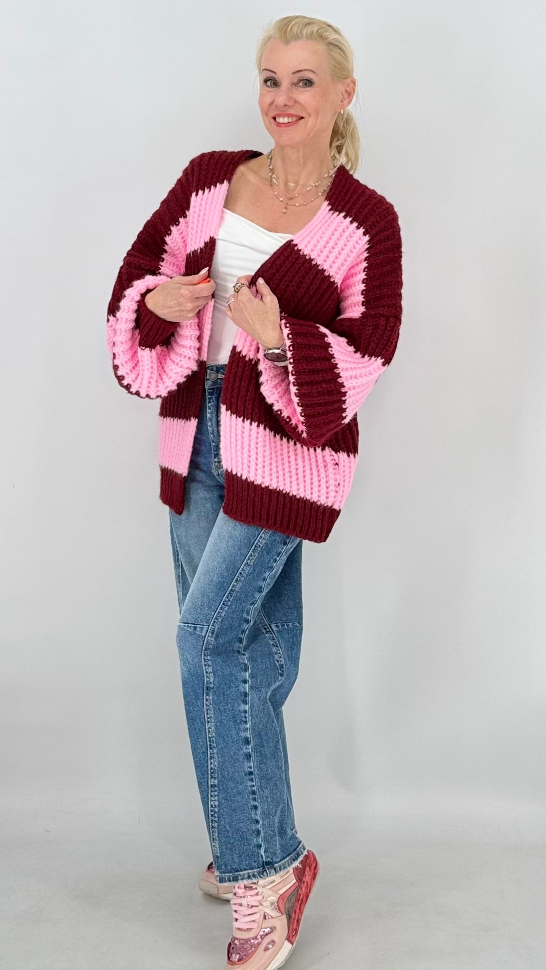 Strickjacke in Gestreift, rosa/bordo
