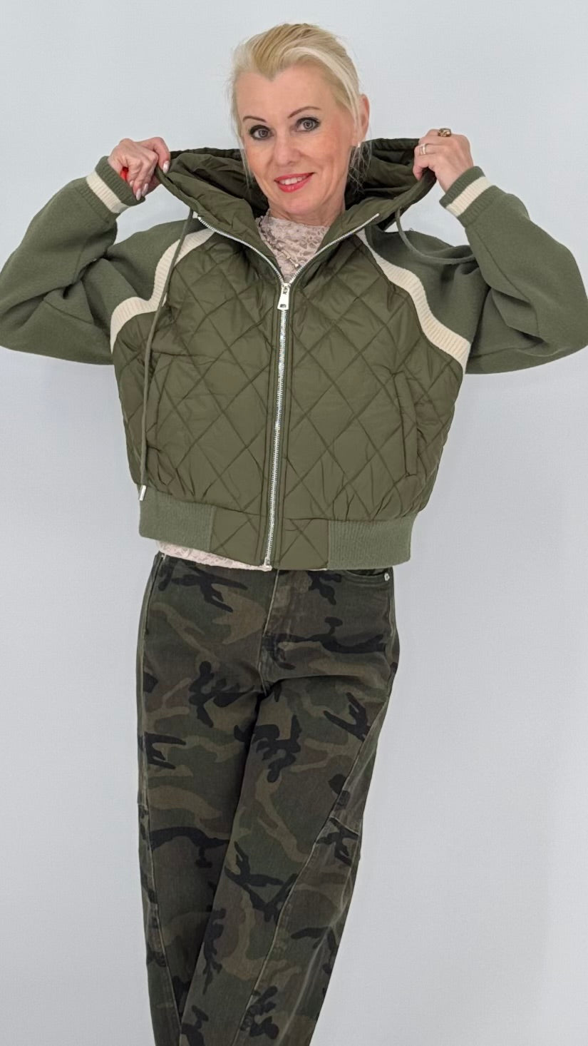 Kapuzenjacke im Material-Mix in Grün