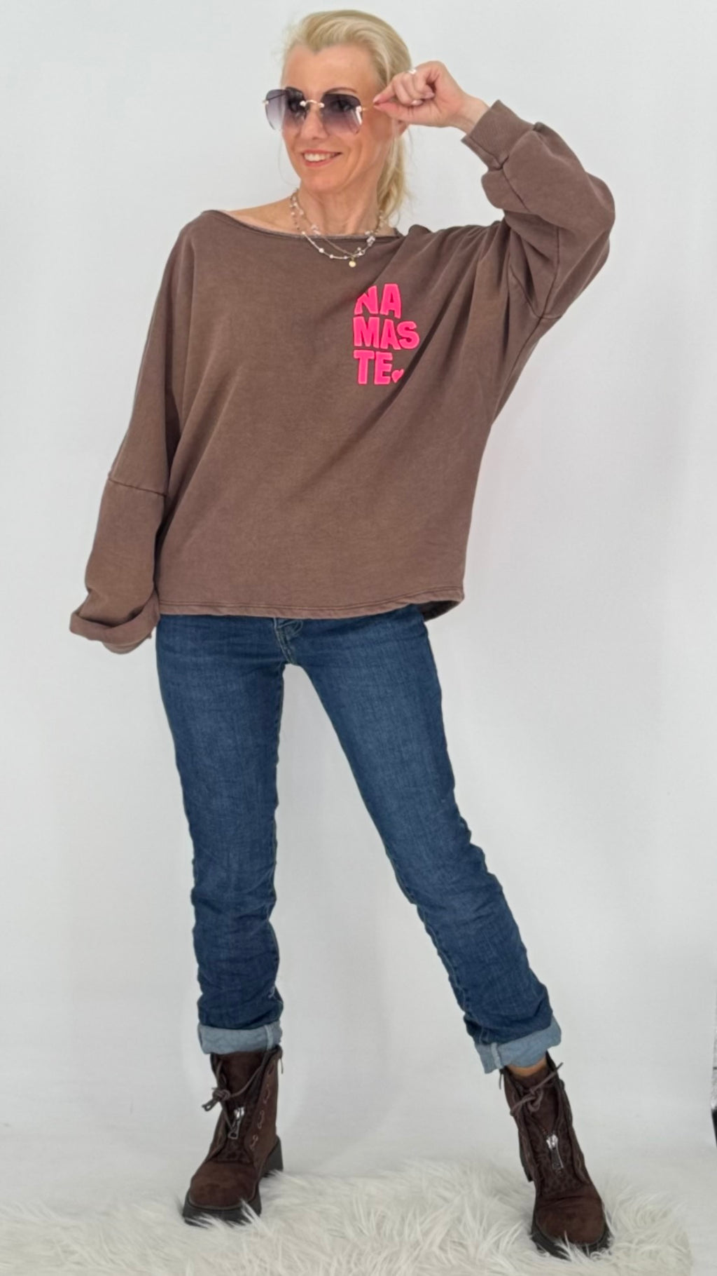 Sweatshirt "NAMASTE", weiß, braun