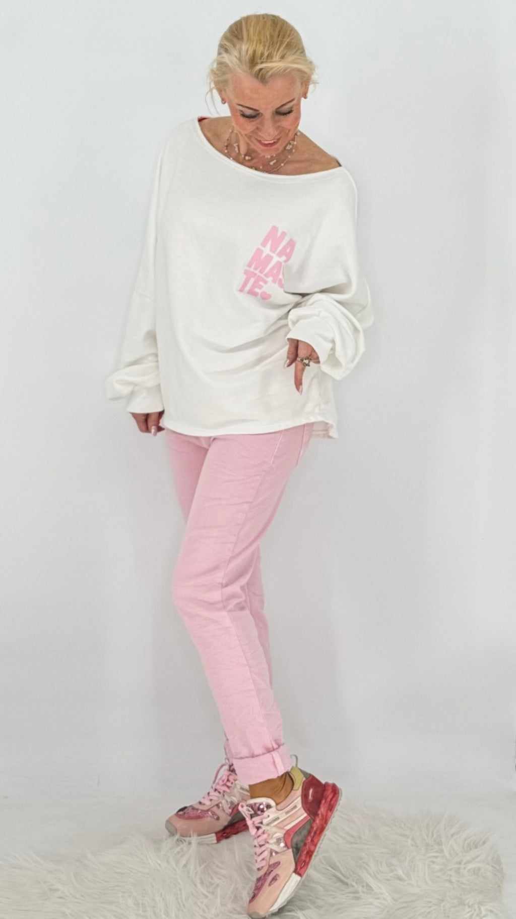 Sweatshirt "NAMASTE", weiß, braun