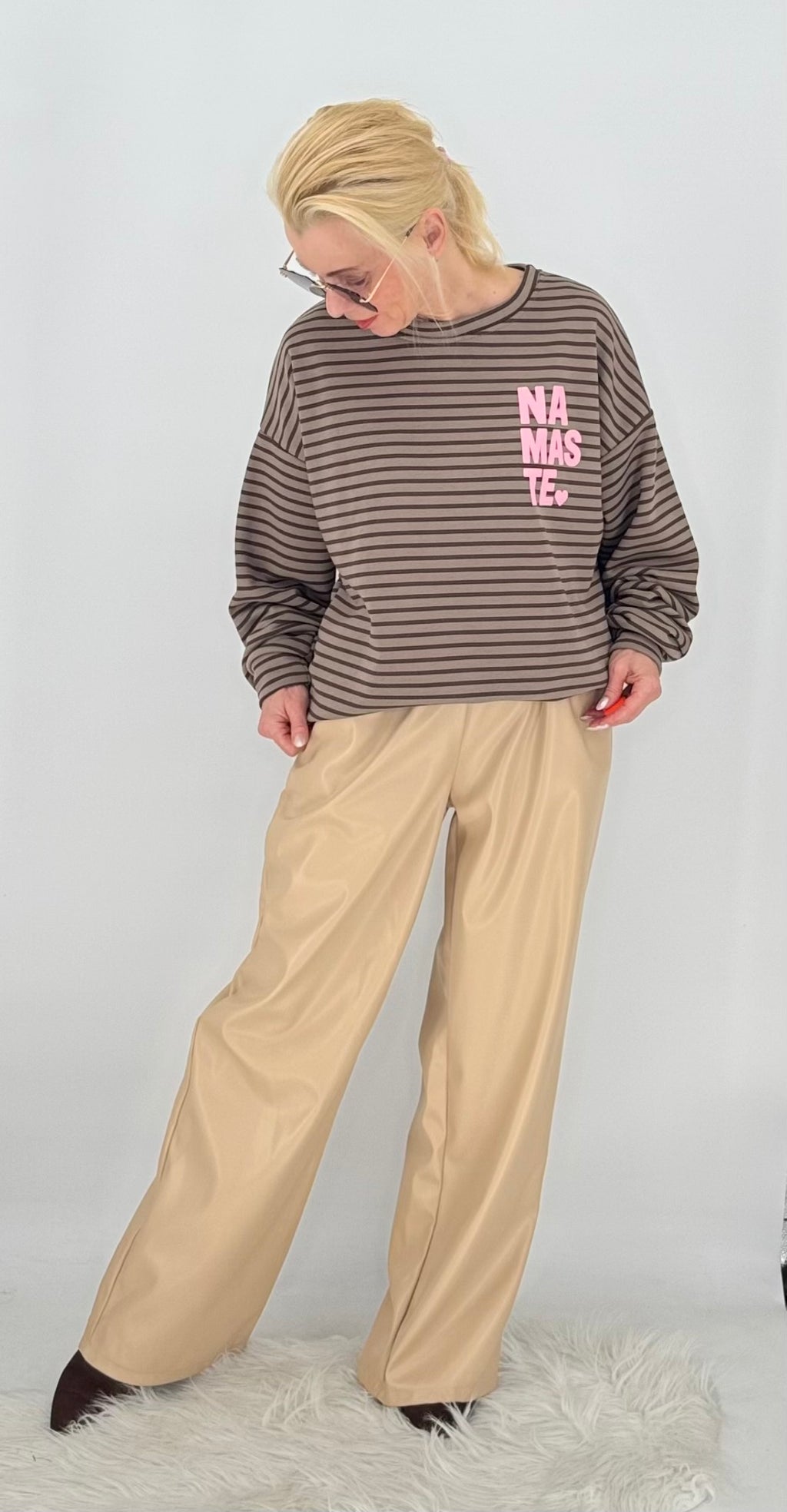 Sweatshirt in Gestreift "NAMASTE", rosa, braun