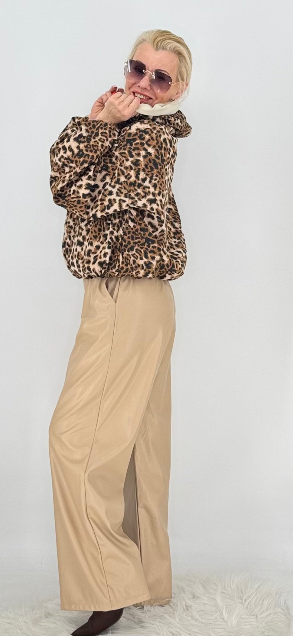 Wende-Kurzjacke mit Leo-Print