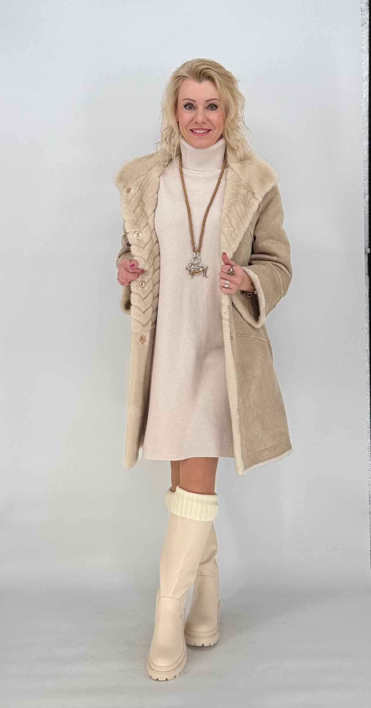 Kleid mit kurzen Ärmeln