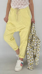 Lässige Baggy Hose in Gelb und Creme - By Elena FashionBy Elena Fashion
