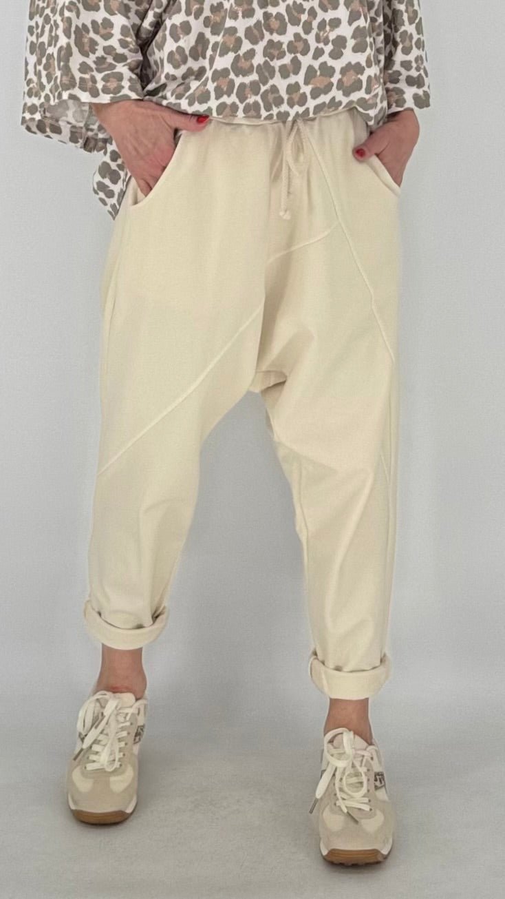 Lässige Baggy Hose in Gelb und Creme - By Elena FashionBy Elena Fashion