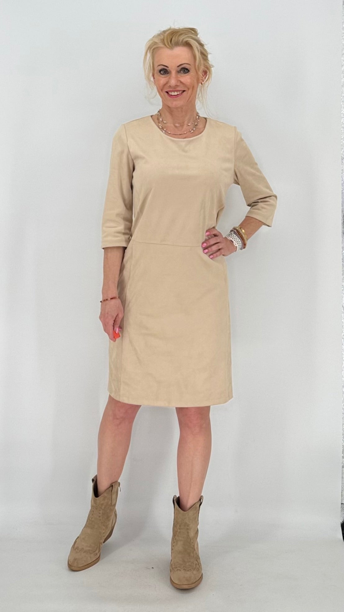 ESViViD Kleid velour, beige