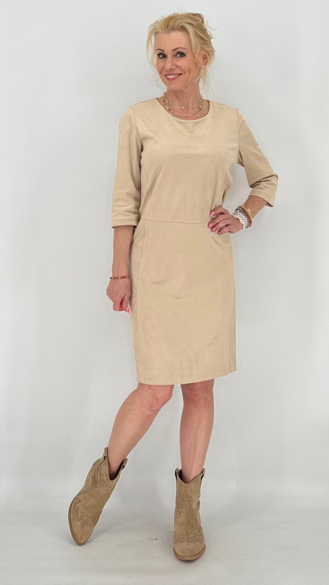 ESViViD Kleid velour, beige