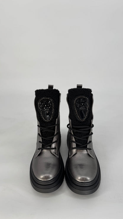 Boots dunkelgrau mit Strass Details K-99266