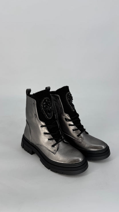 Boots dunkelgrau mit Strass Details K-99266