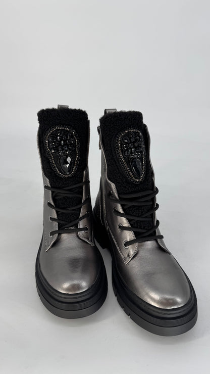 Boots dunkelgrau mit Strass Details K-99266