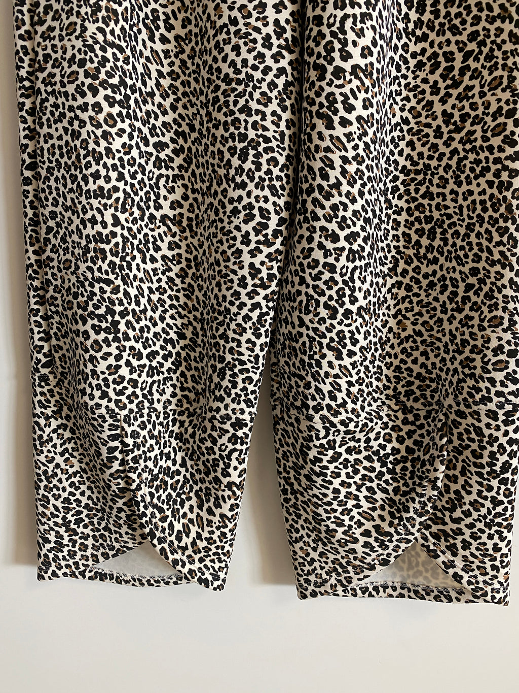 Leo Hose "Stil", weiß/schwarz