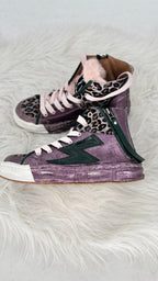 Trendige High-Top Sneaker in Lila mit Leo-Details