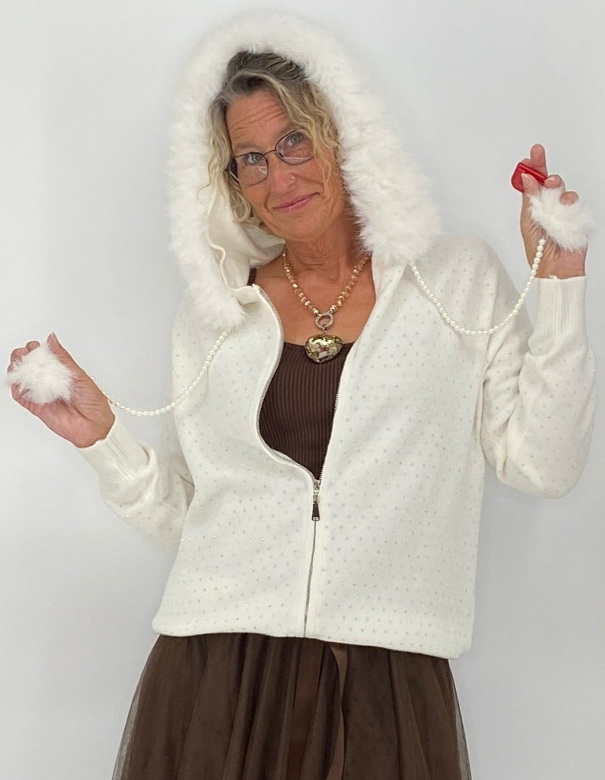 Kuschelige Strickjacke mit Fell-Details, weiss