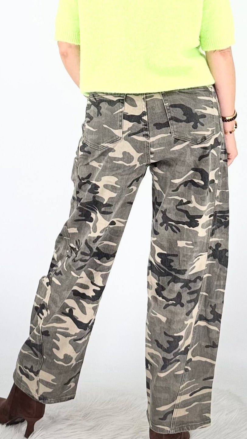 Camouflage-Hose im lässigen Straight-Leg-Schnitt