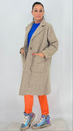 Langer Flausch-Strickmantel in Bouclé-Optik mit Reverskragen – 6 Farben