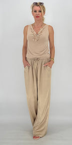 Hose mit Schimmereffekt