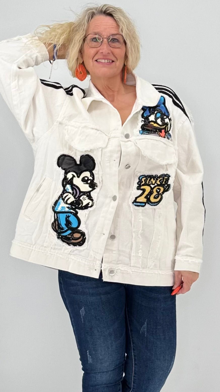 Oversized Jacke, Denim in Weiss, gemischt mit Comic - Elemente - By Elena FashionBy Elena Fashion