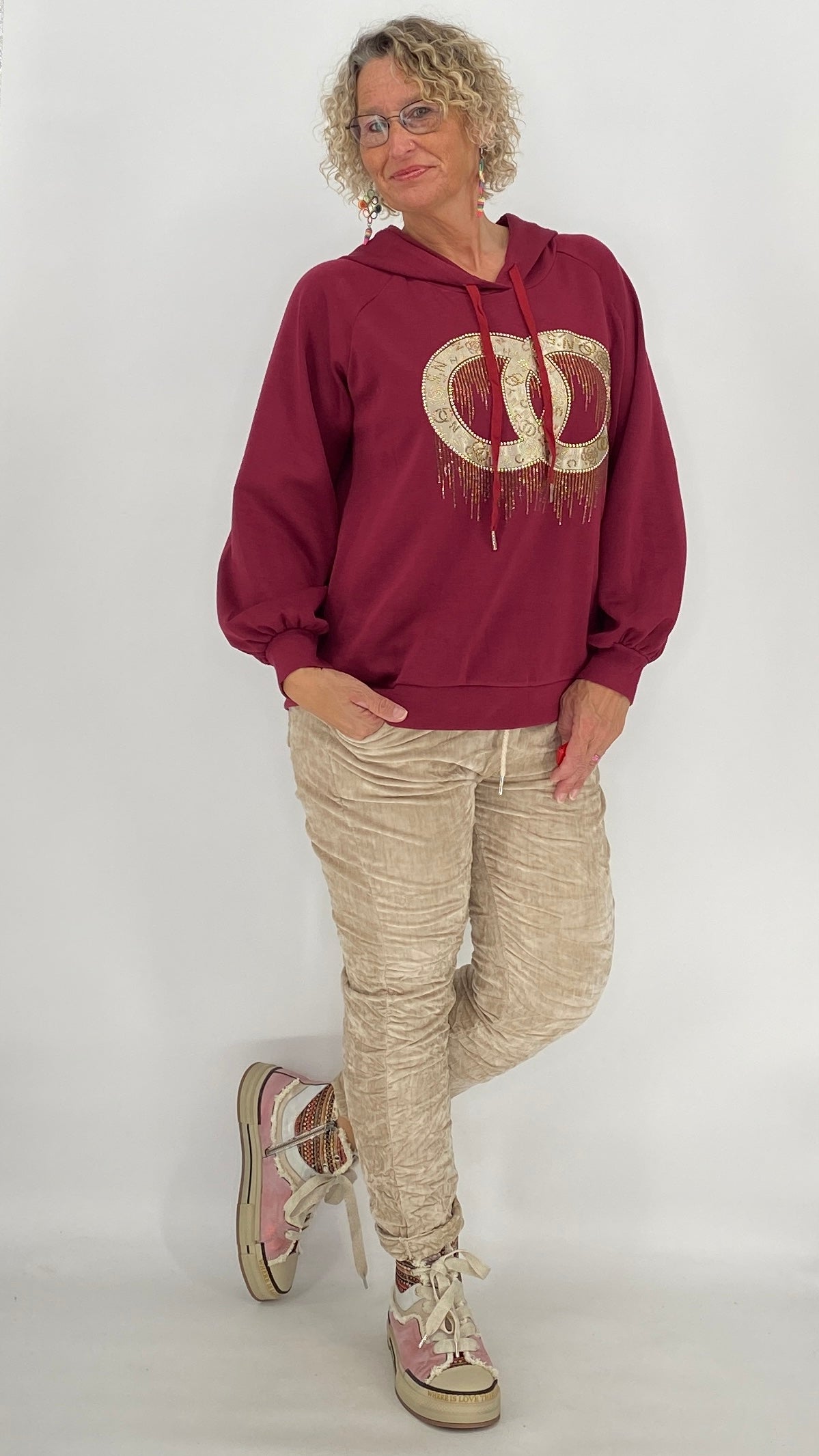 Sweatshirt mit Kapuze, bordo, schwarz, beige