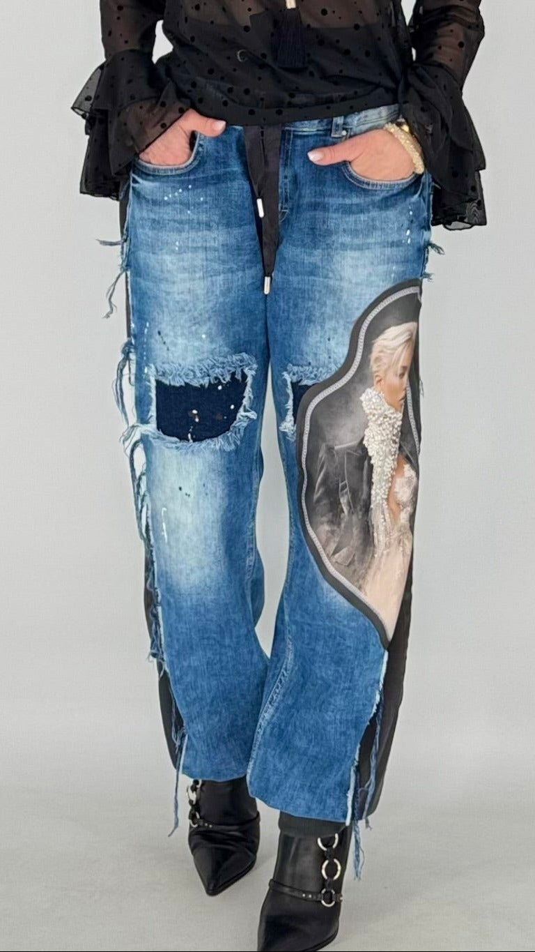 Ausgefallene Statement-Jeans im Patchwork-Look mit Print & Destroyed-Details