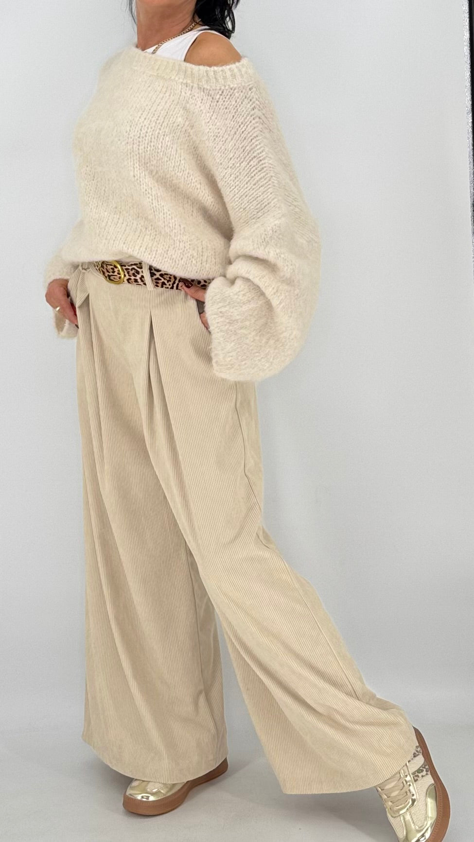 Marlene Cordhose in schwarz, beige, olive