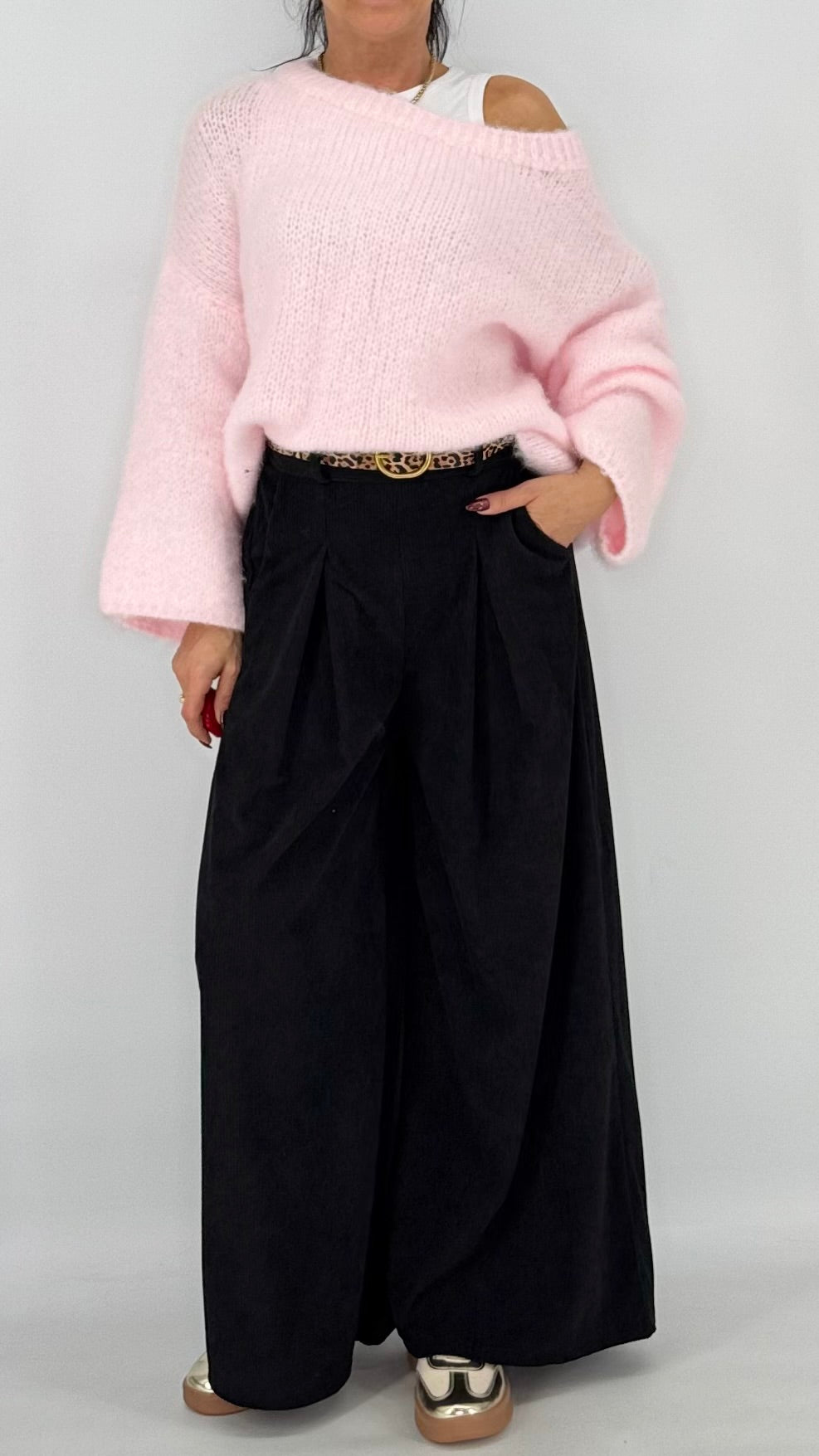 Marlene Cordhose in schwarz, beige, olive