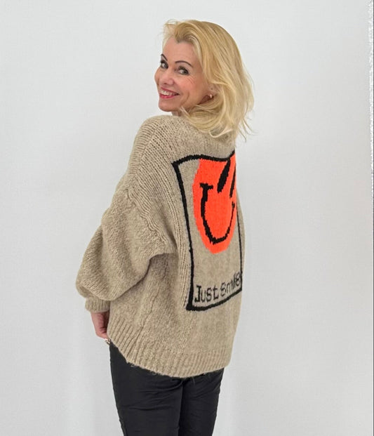 Strickjacke "just Smile" mit schönen Knöpfen