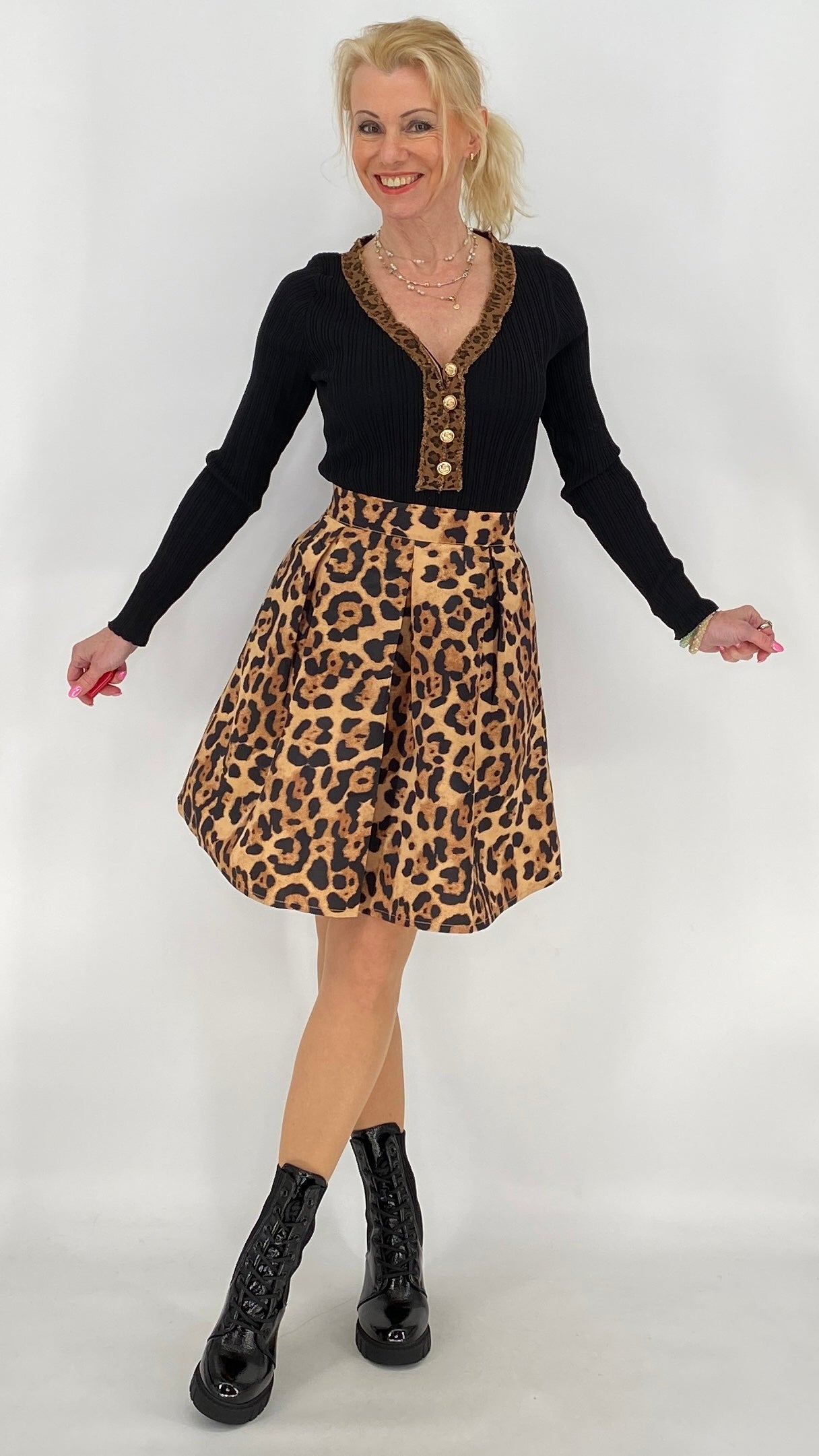 Feinripp Pullover  mit knöpfen, schwarz