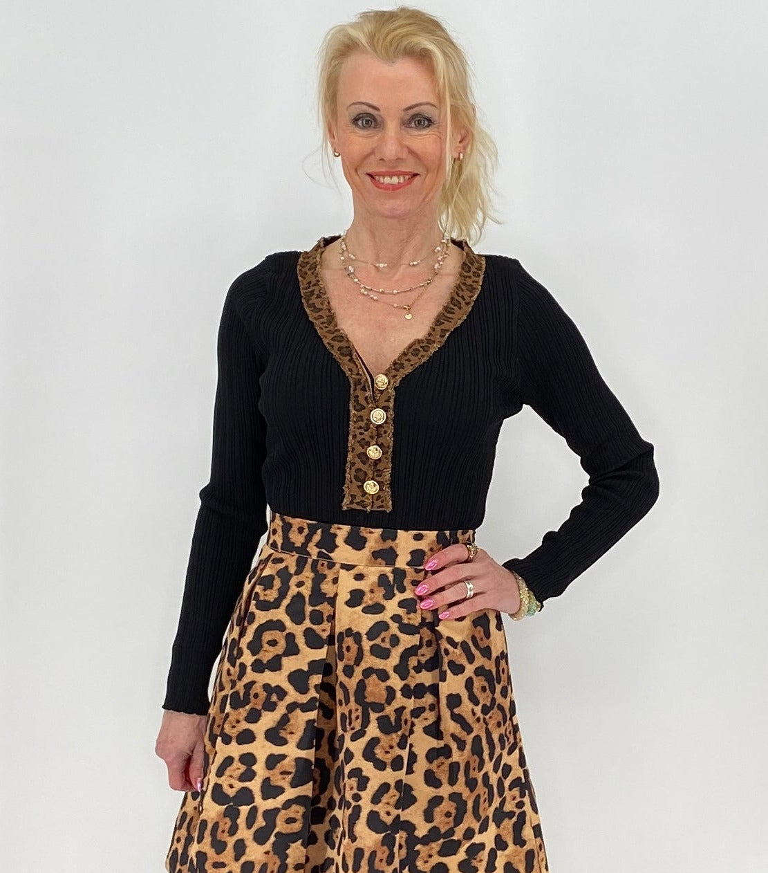 Feinripp Pullover  mit knöpfen, schwarz