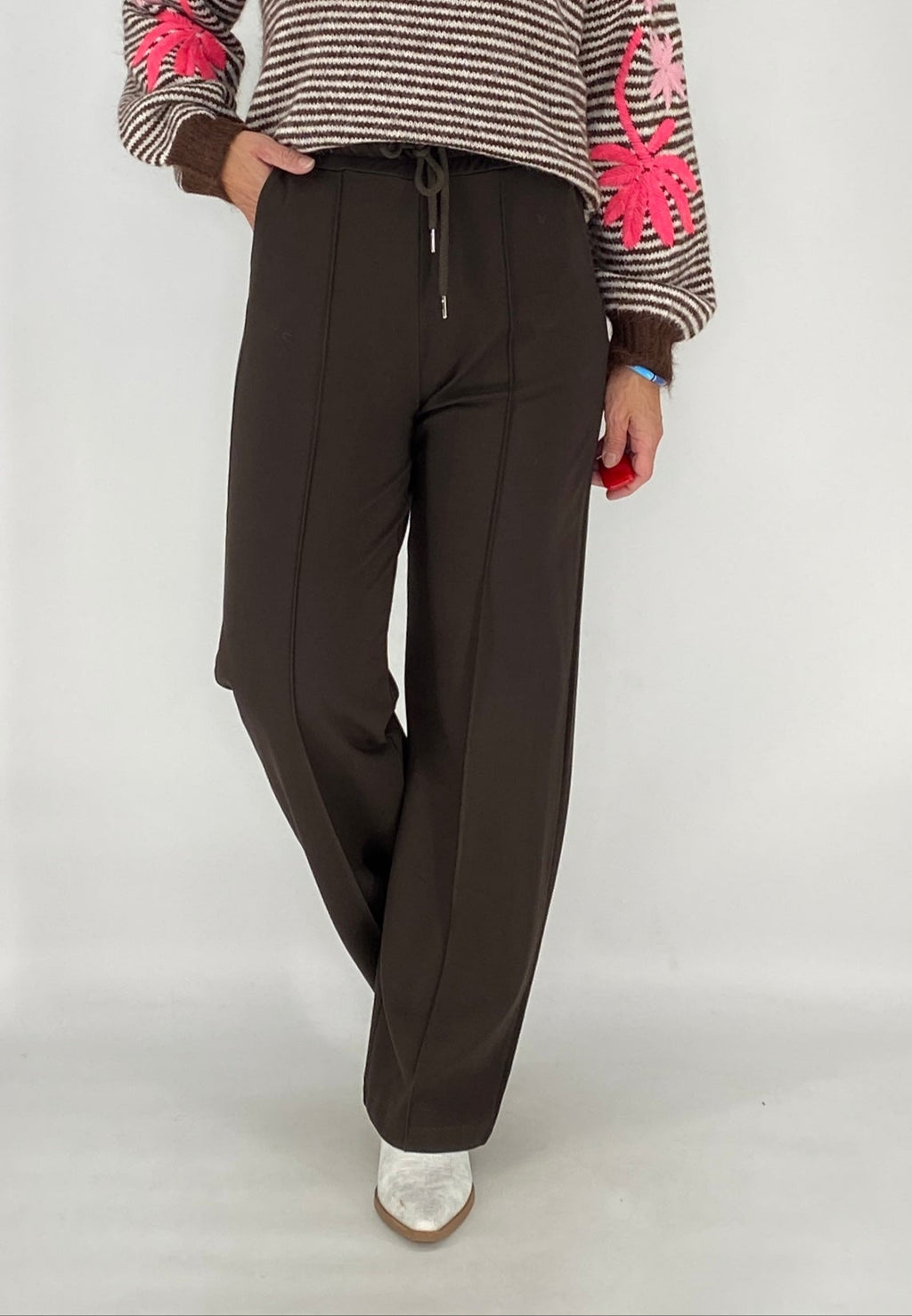 ESViViD Hose mit genähter Bügelfalte, dunkelbraun