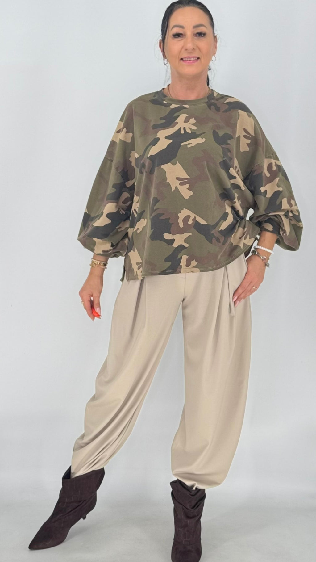 Lässiger Camouflage-Sweatshirt in Oliv