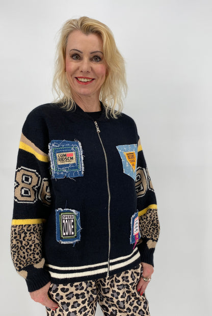Strickjacke "1986" schwarz