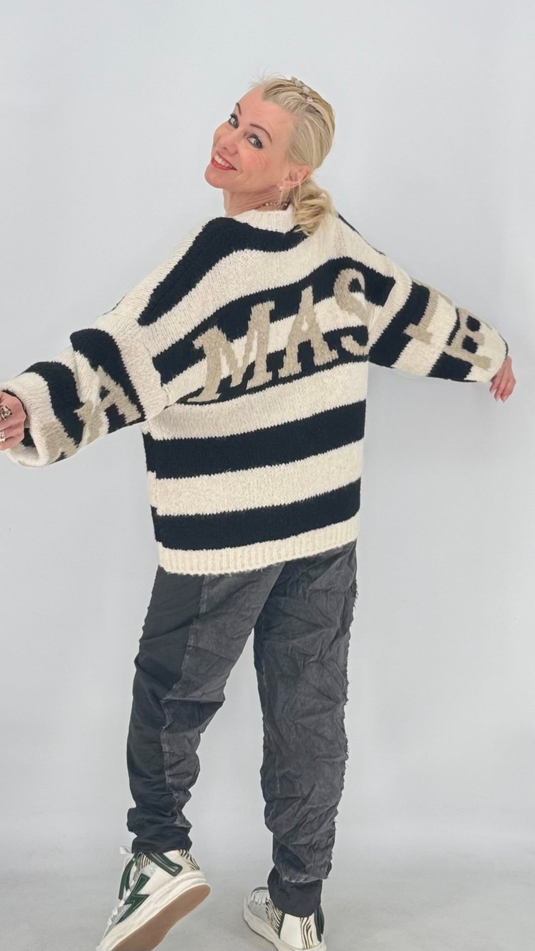 Kuscheliger Strickpullover "Namaste"