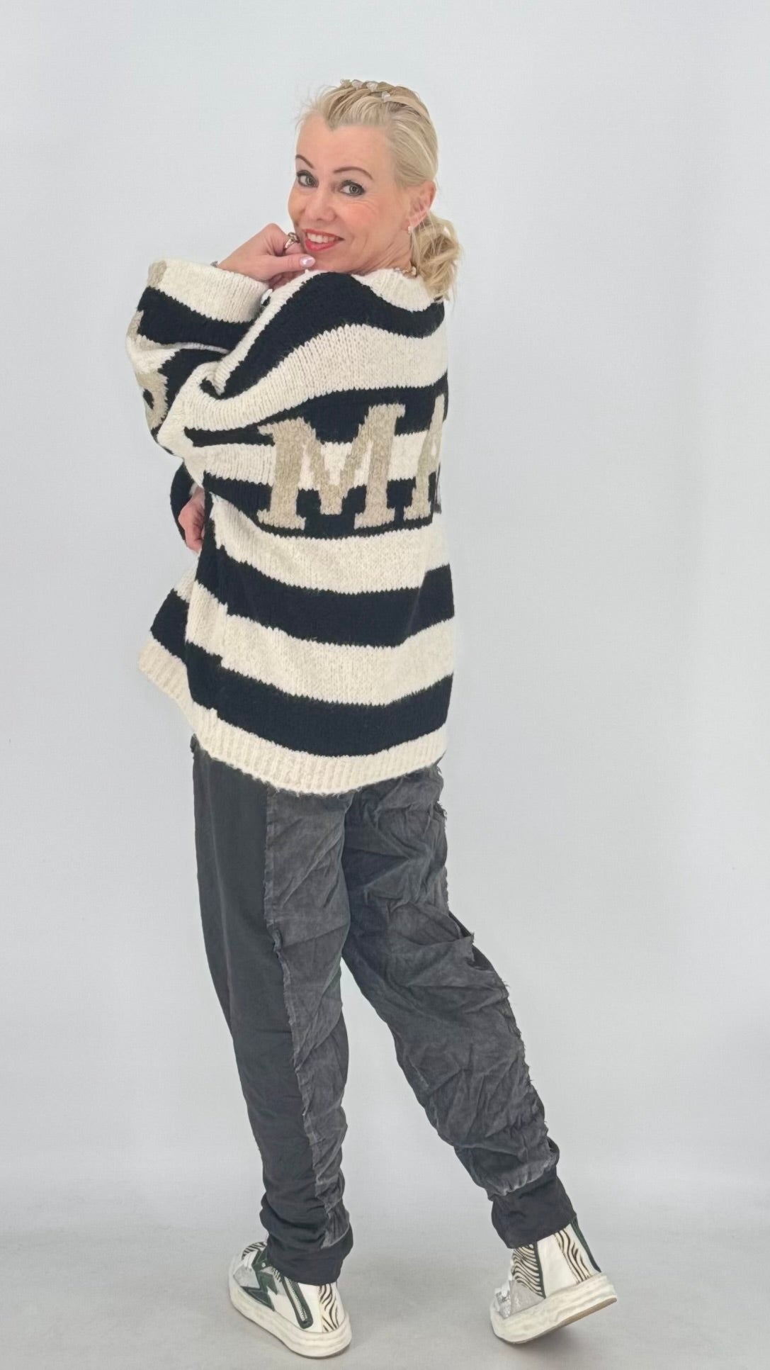 Kuscheliger Strickpullover "Namaste"