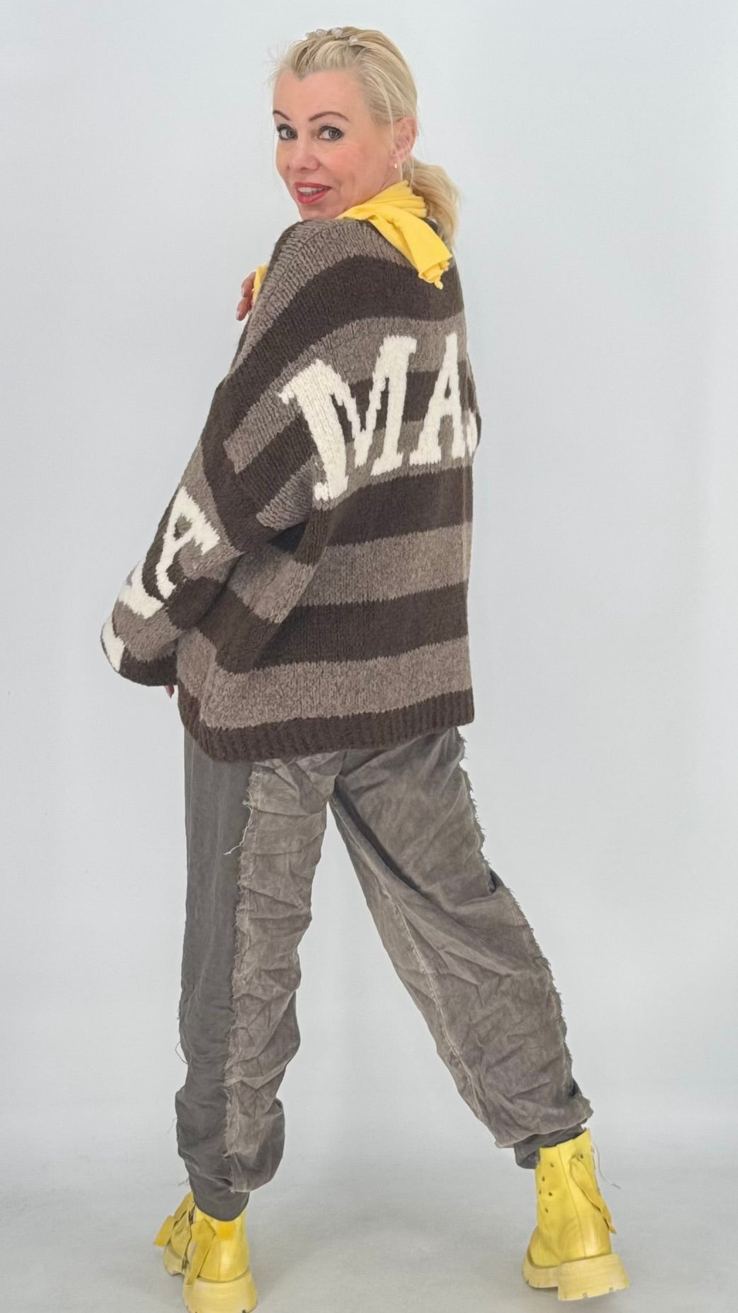 Kuscheliger Strickpullover "Namaste"