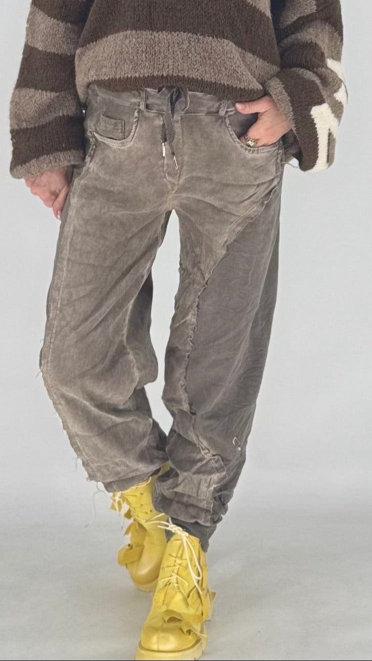 Lässige Sweat-Hose im Washed-Patchwork-Look – Taup/Braun