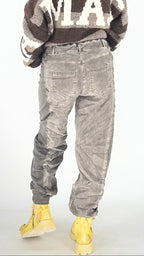 Lässige Sweat-Hose im Washed-Patchwork-Look – Taup/Braun