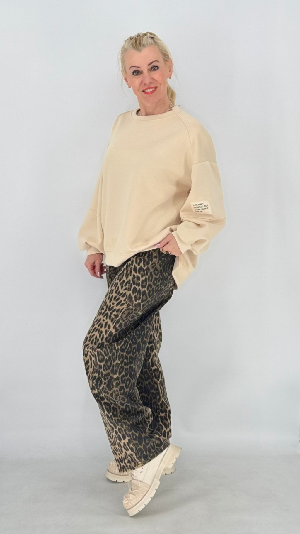 Sweatshirt  in Beige