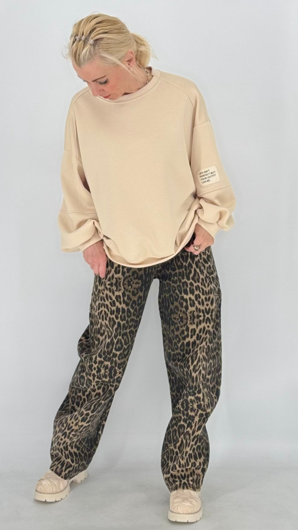 Sweatshirt  in Beige