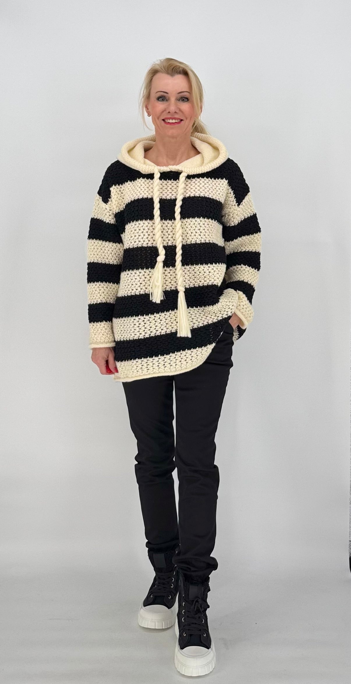 Strickhoodie Bicolor schwarz-creme