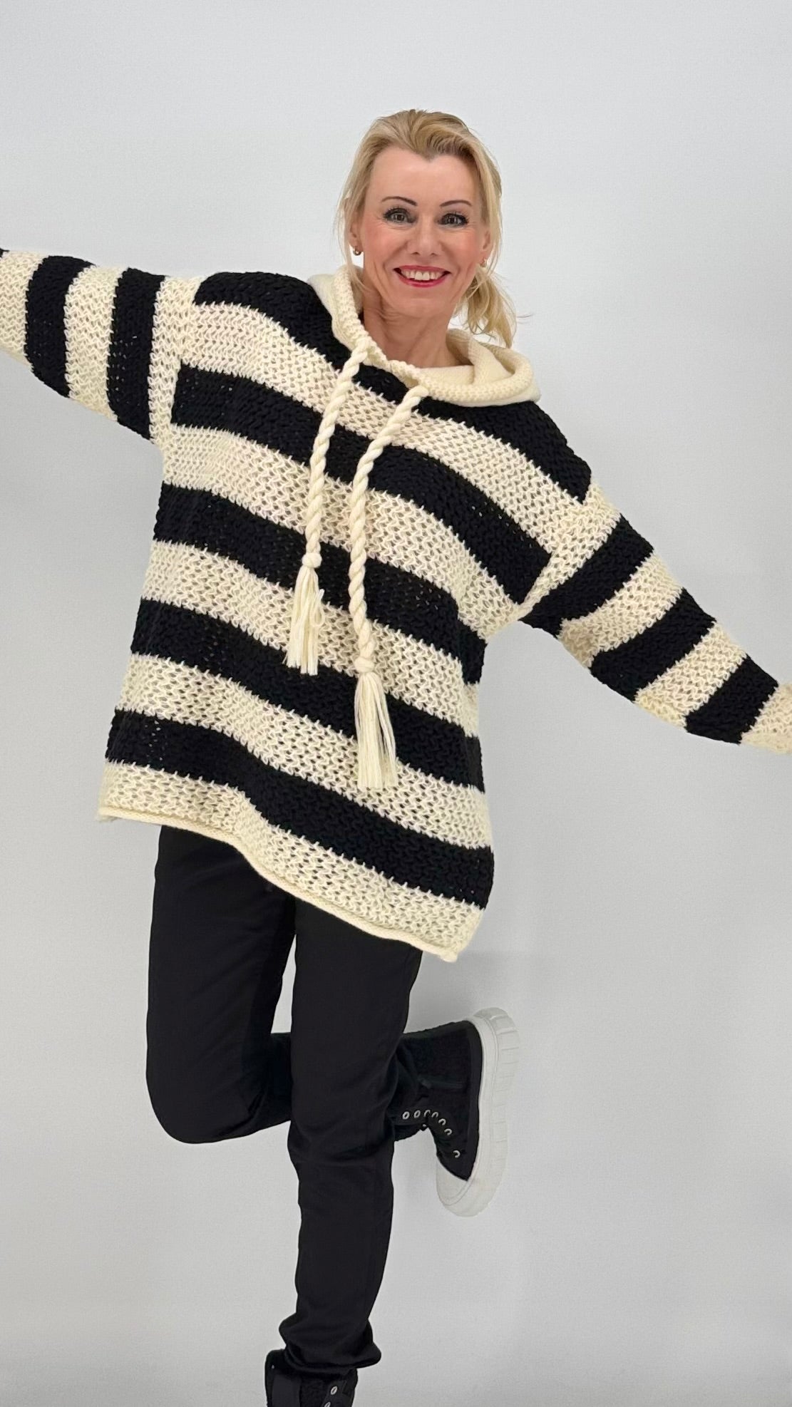 Strickhoodie Bicolor schwarz-creme